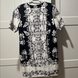 Floral short sleeve dress